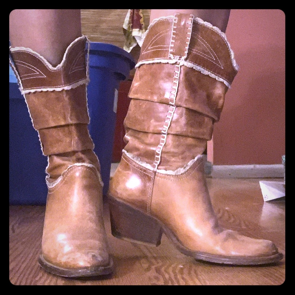 BABG Real leather Daisy Cowboy boots 5.5 - 6  🔌🔥